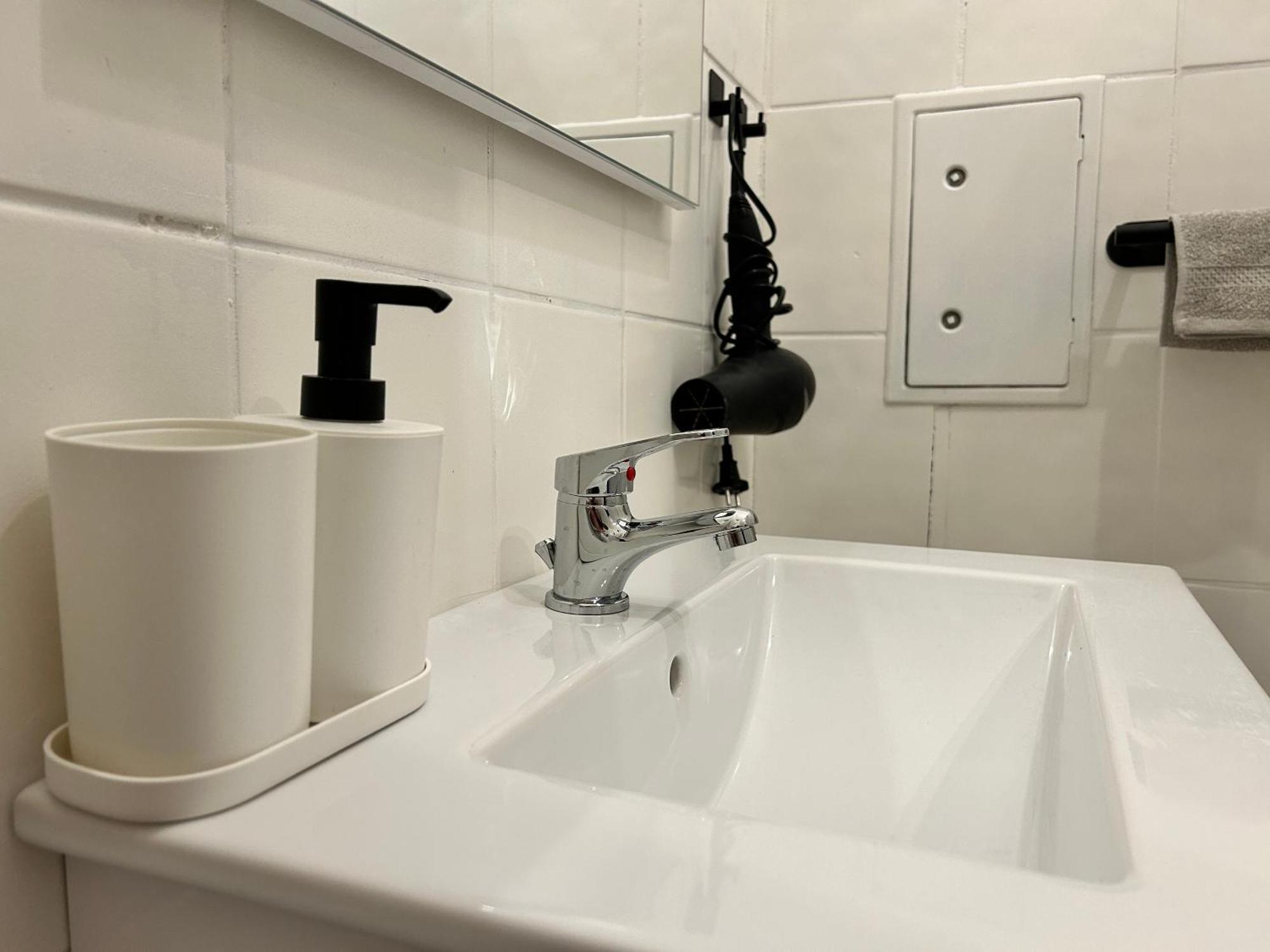 Cosy Stylish Near Center Apartment Wien